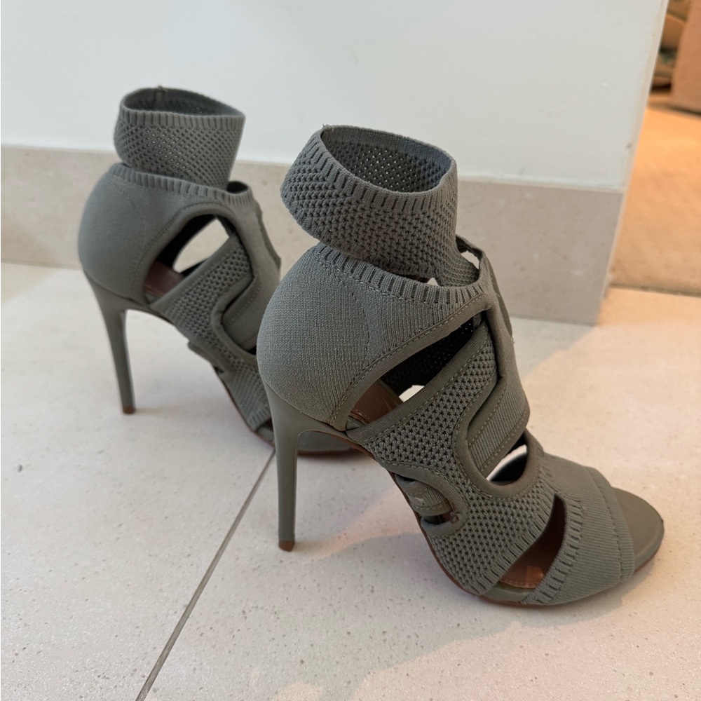 Elegant Gray Women's Heels